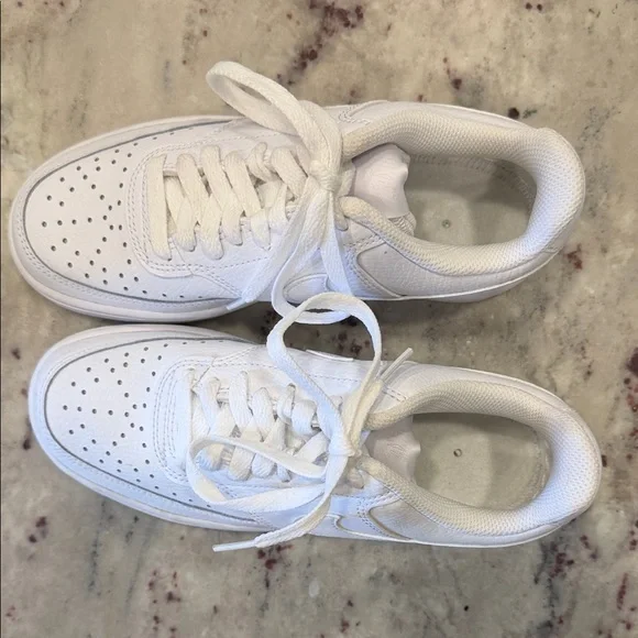 Nike All-White Leather Sneakers Sz 6 - Picture 3 of 8